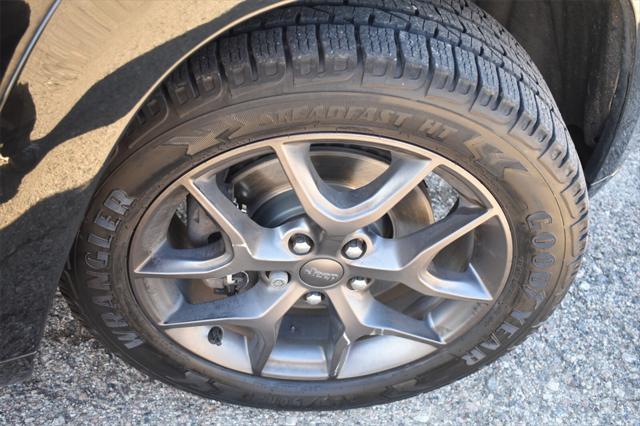 used 2020 Jeep Grand Cherokee car, priced at $28,977