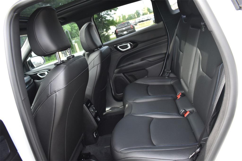 new 2025 Jeep Compass car, priced at $33,062
