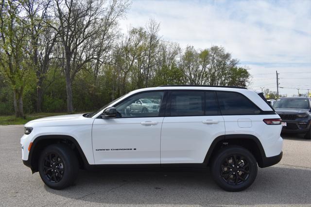 new 2025 Jeep Grand Cherokee car, priced at $40,321