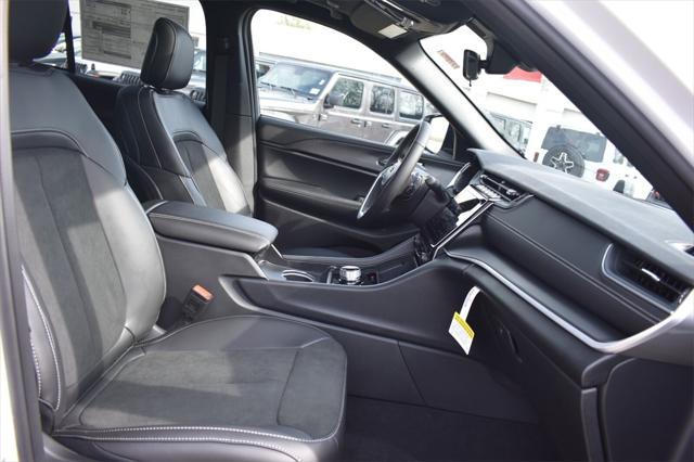new 2025 Jeep Grand Cherokee car, priced at $40,321