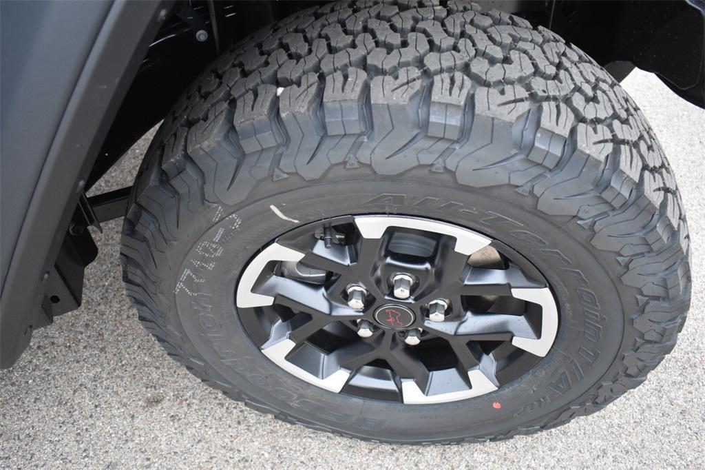 new 2025 Jeep Wrangler car, priced at $52,401