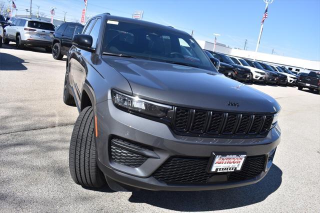 new 2025 Jeep Grand Cherokee car, priced at $41,744