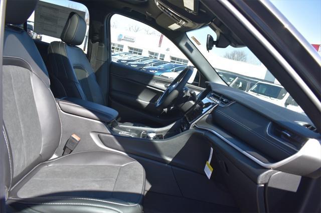 new 2025 Jeep Grand Cherokee car, priced at $41,744