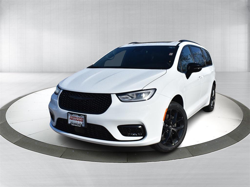 new 2026 Chrysler Pacifica car, priced at $52,480