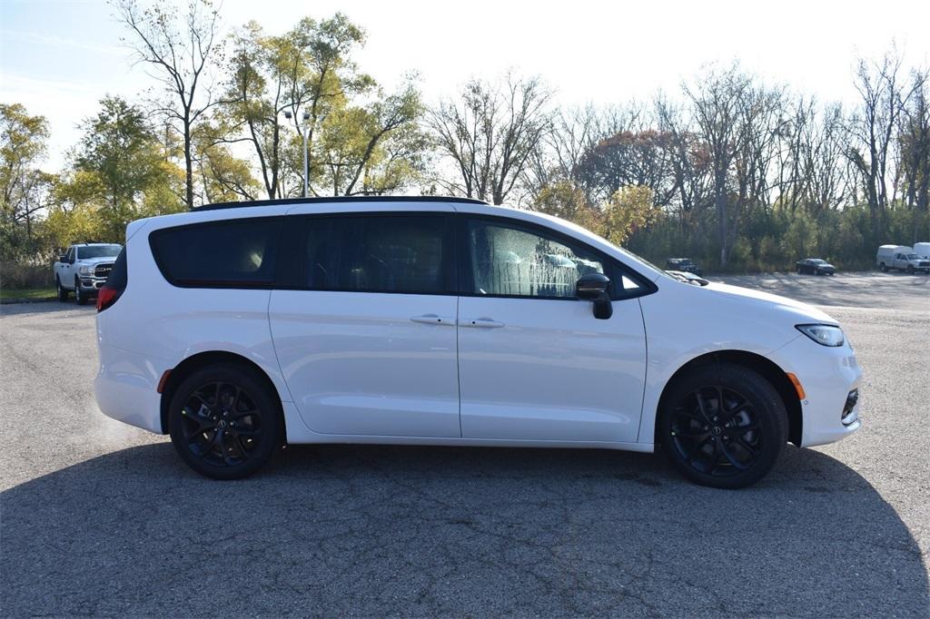 new 2026 Chrysler Pacifica car, priced at $49,720
