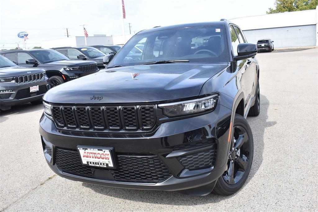 new 2025 Jeep Grand Cherokee car, priced at $41,527