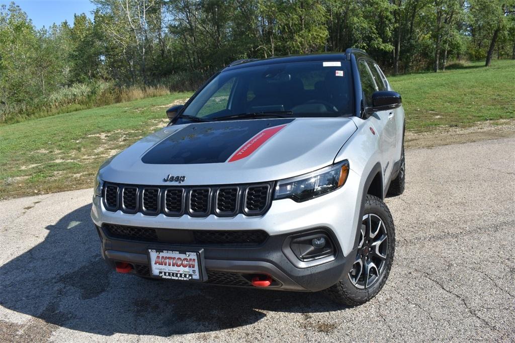 new 2026 Jeep Compass car, priced at $32,380