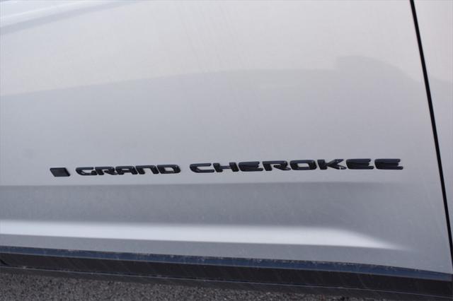 new 2025 Jeep Grand Cherokee L car, priced at $46,670