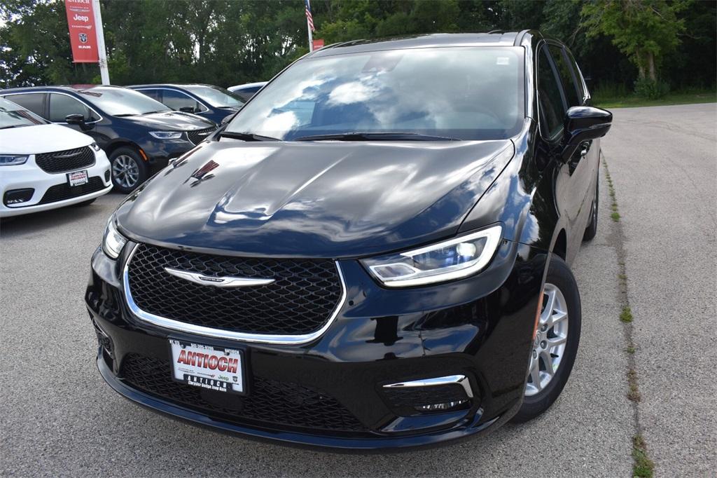new 2026 Chrysler Pacifica car, priced at $43,432