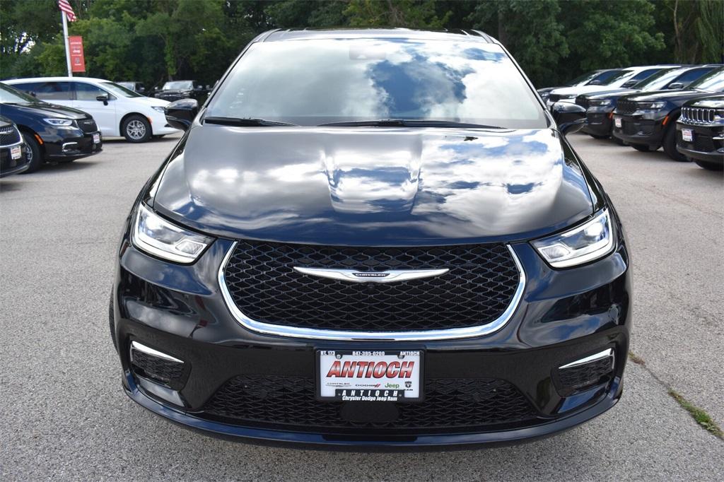 new 2026 Chrysler Pacifica car, priced at $43,432