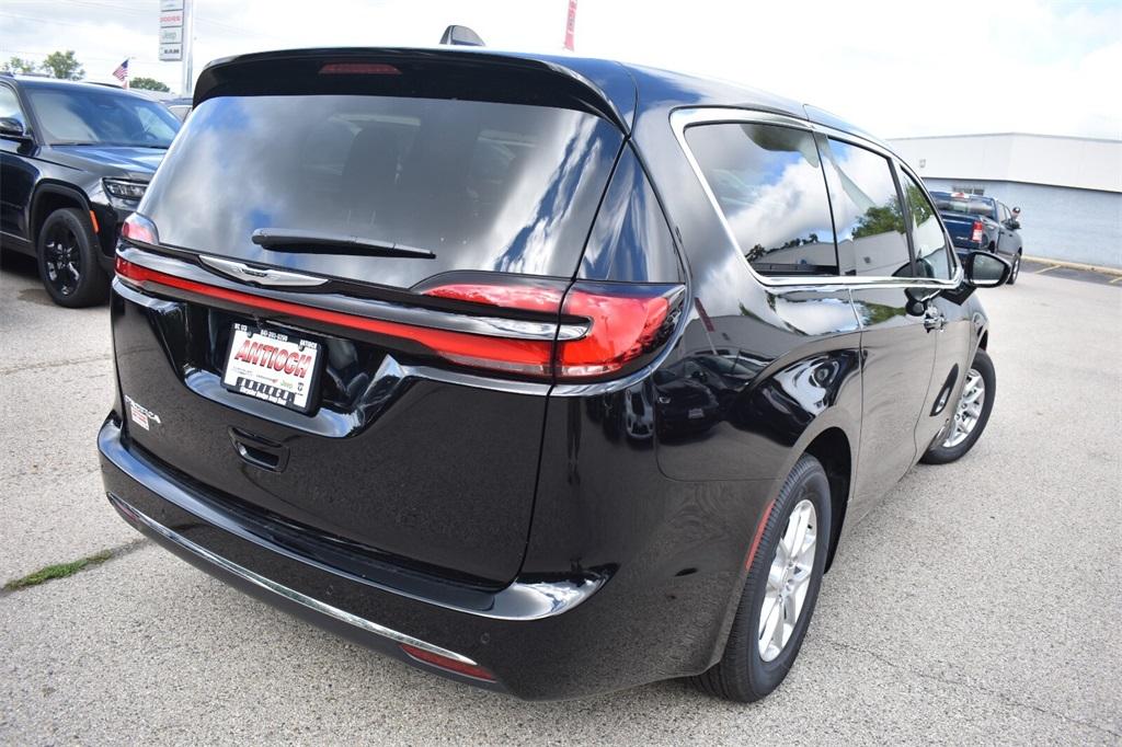 new 2026 Chrysler Pacifica car, priced at $43,432
