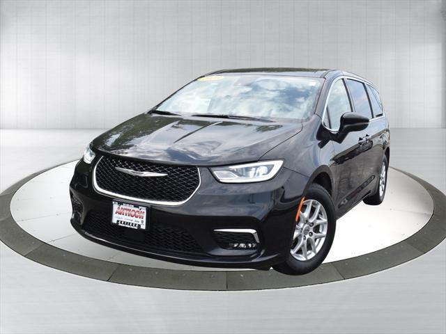 used 2023 Chrysler Pacifica car, priced at $23,677