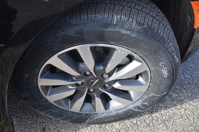 new 2025 Chrysler Pacifica Hybrid car, priced at $39,999