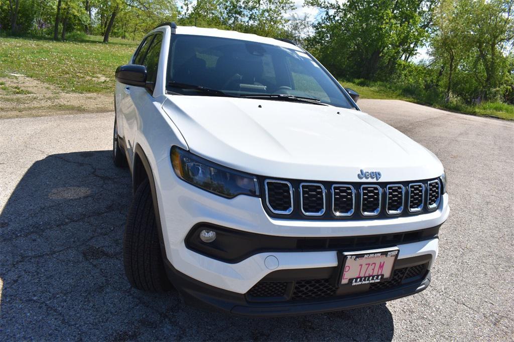 new 2025 Jeep Compass car, priced at $26,498
