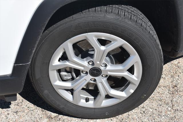 new 2025 Jeep Compass car, priced at $28,940