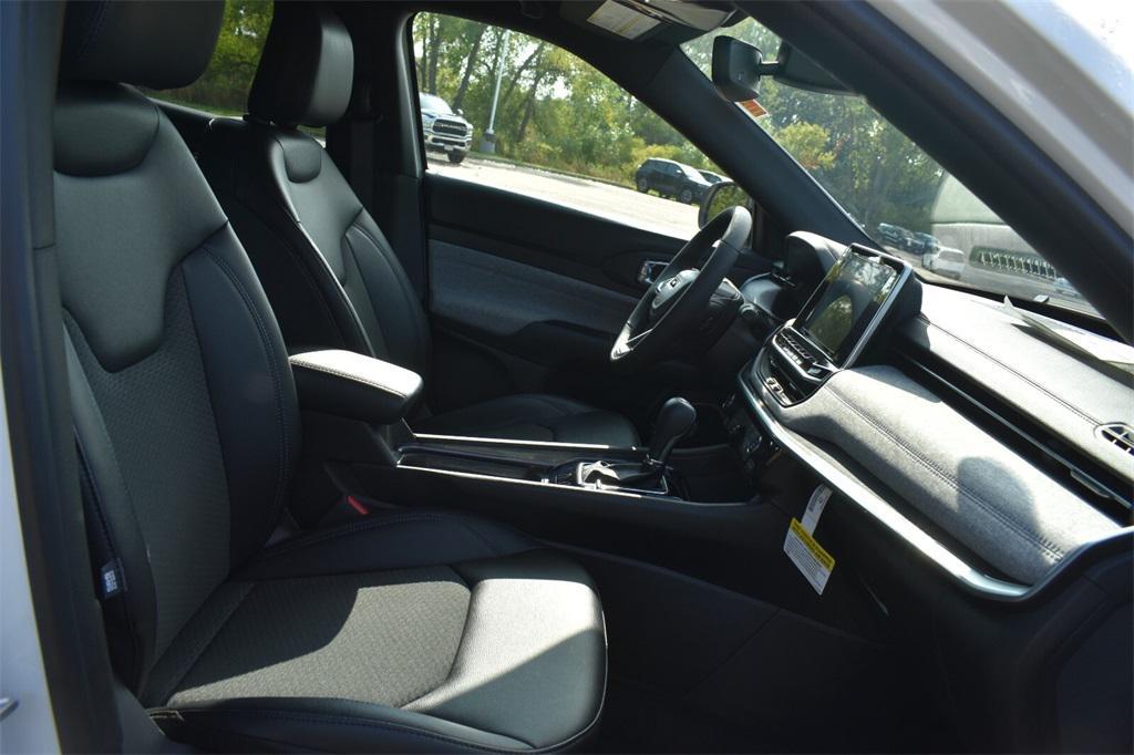 new 2025 Jeep Compass car, priced at $26,495