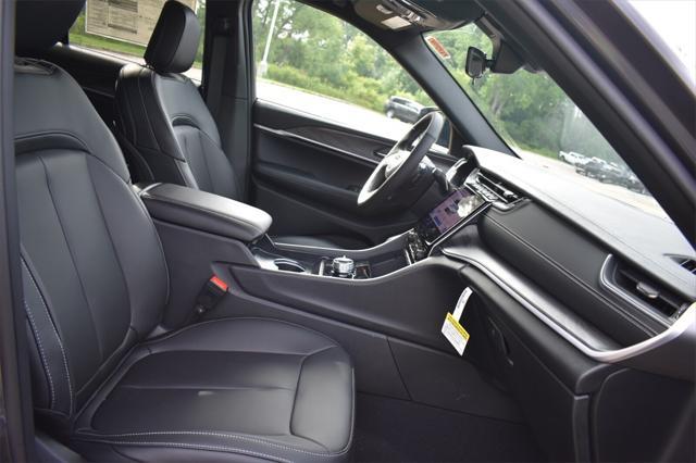 new 2025 Jeep Grand Cherokee car, priced at $43,391