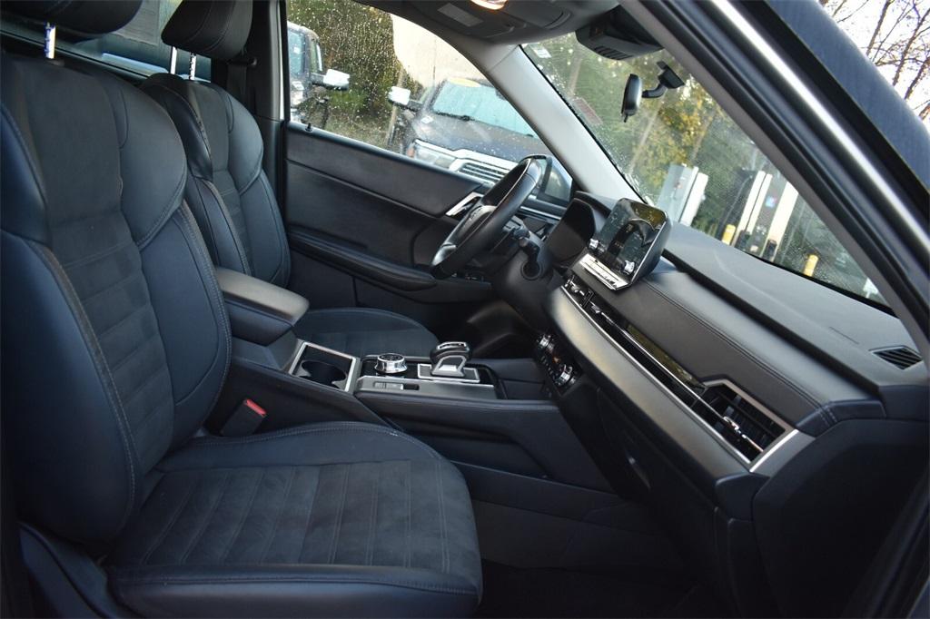 used 2023 Mitsubishi Outlander car, priced at $21,277