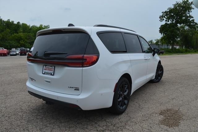 new 2024 Chrysler Pacifica car, priced at $45,634