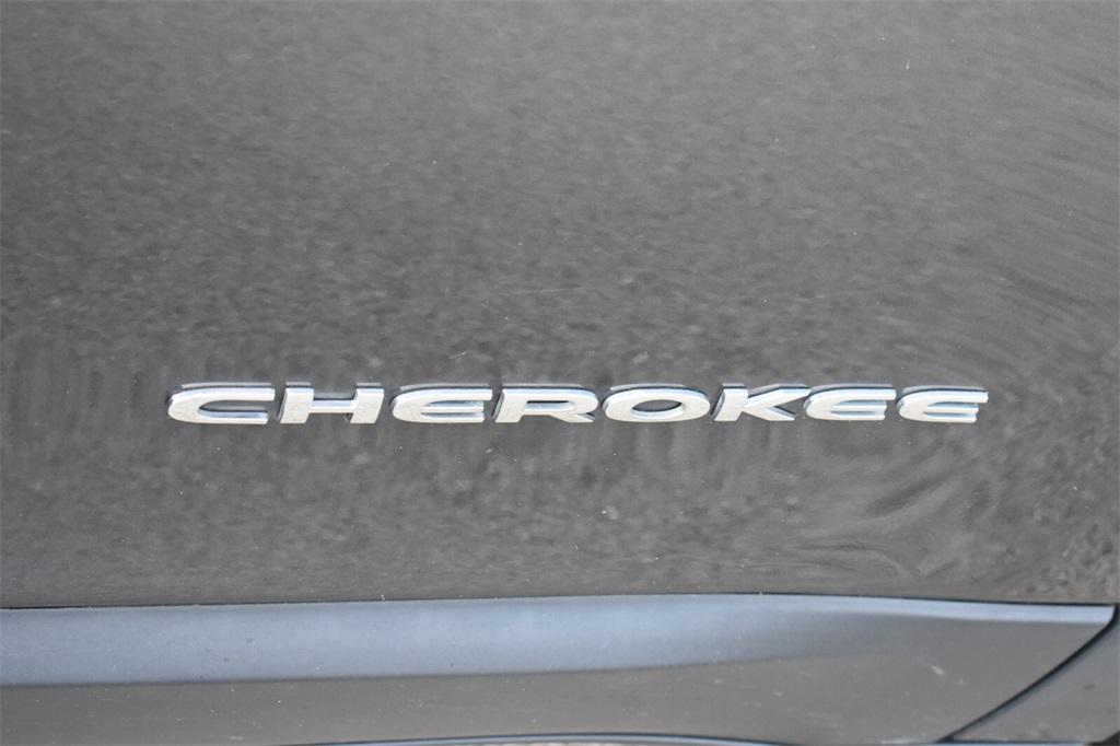 used 2016 Jeep Cherokee car, priced at $11,877