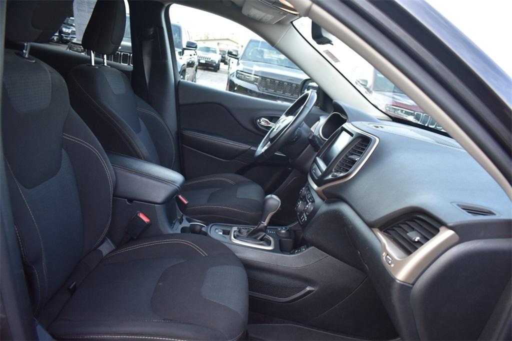 used 2016 Jeep Cherokee car, priced at $11,877