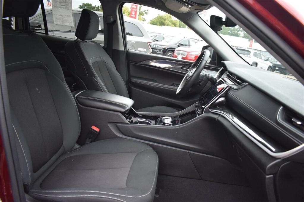 used 2022 Jeep Grand Cherokee car, priced at $29,377