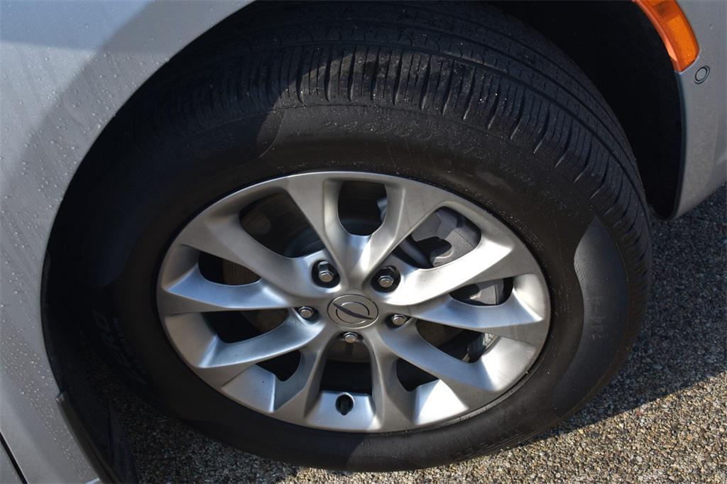used 2023 Chrysler Pacifica car, priced at $35,177