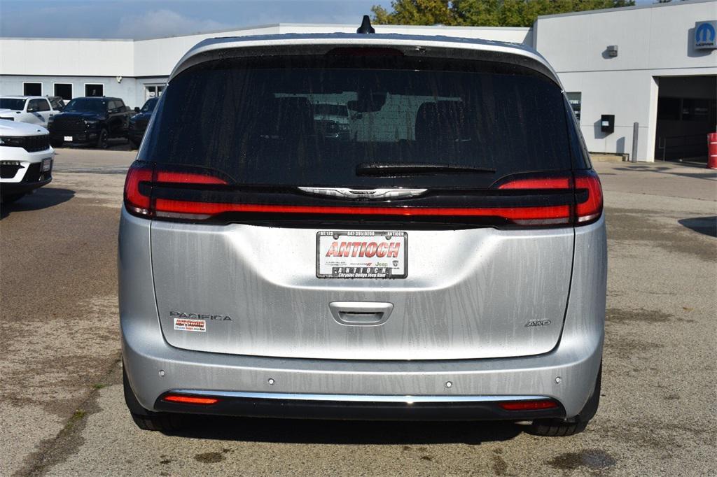 used 2023 Chrysler Pacifica car, priced at $35,177