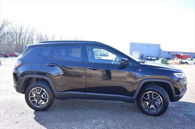 new 2025 Jeep Compass car, priced at $30,644
