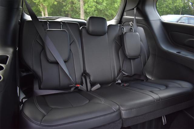 new 2025 Chrysler Pacifica car