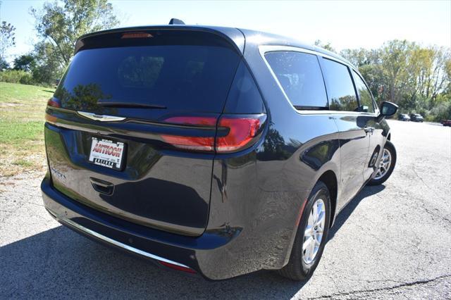 used 2023 Chrysler Pacifica car, priced at $27,946