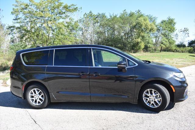 used 2023 Chrysler Pacifica car, priced at $27,946