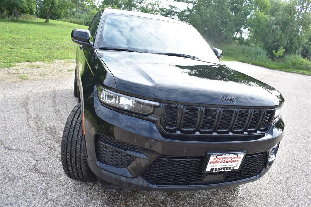 new 2025 Jeep Grand Cherokee car, priced at $39,965