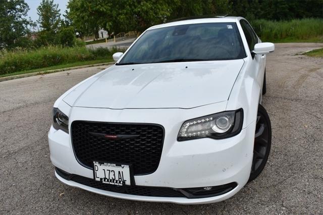 new 2023 Chrysler 300 car, priced at $39,472