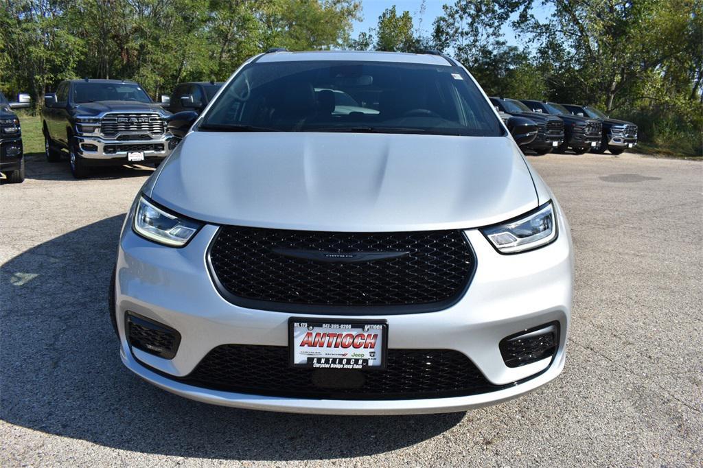 new 2026 Chrysler Pacifica car, priced at $45,860
