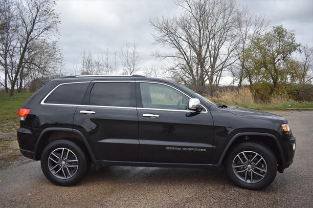 used 2017 Jeep Grand Cherokee car, priced at $17,646