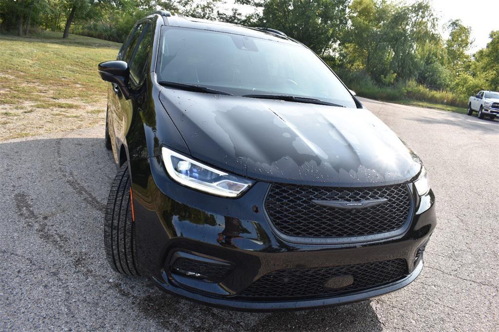 new 2026 Chrysler Pacifica car, priced at $53,400