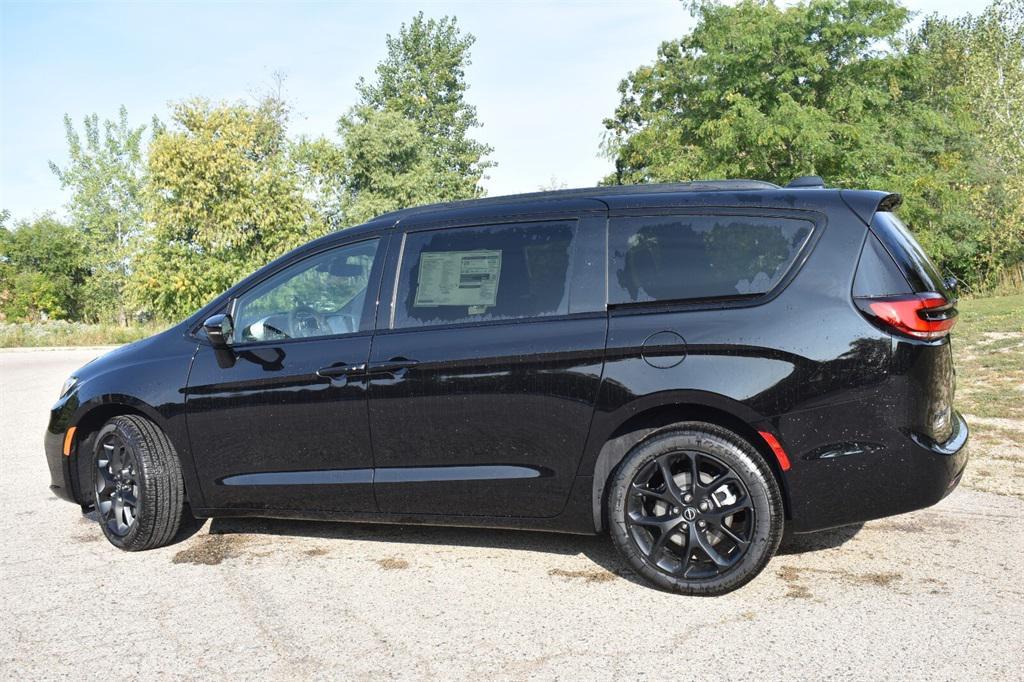 new 2026 Chrysler Pacifica car, priced at $53,400
