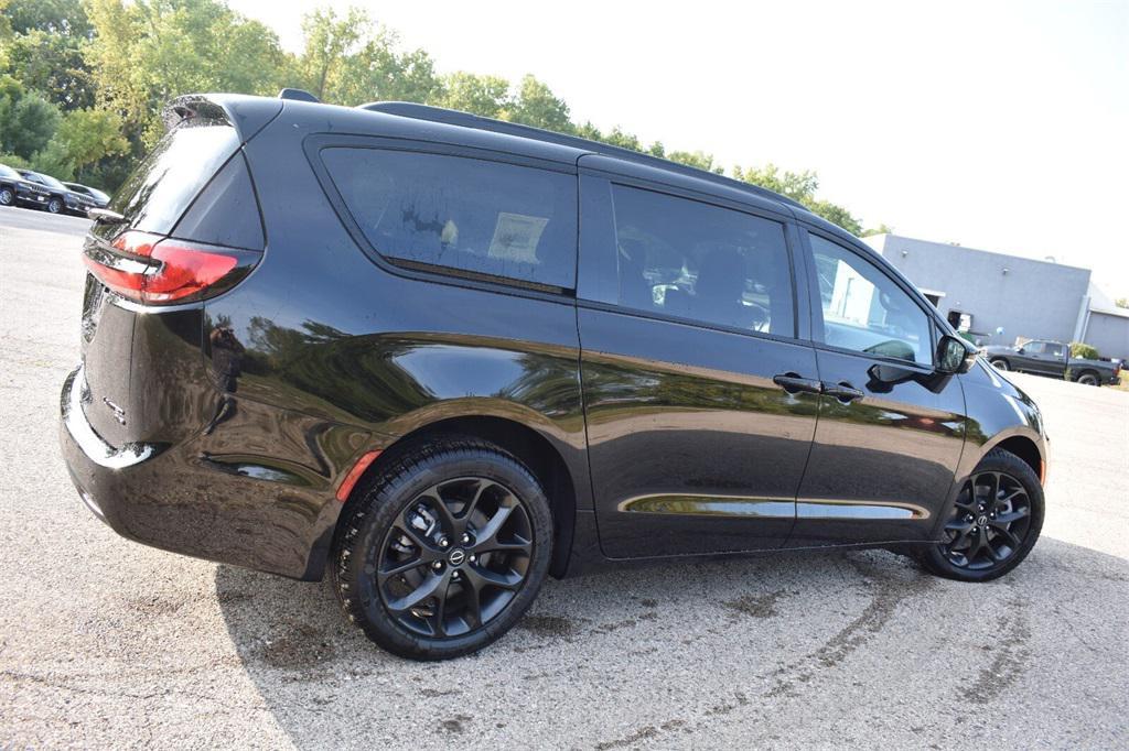 new 2026 Chrysler Pacifica car, priced at $53,400