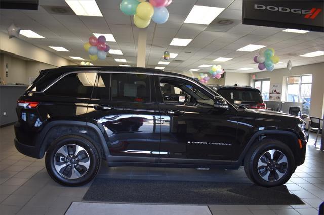 new 2024 Jeep Grand Cherokee car, priced at $48,495