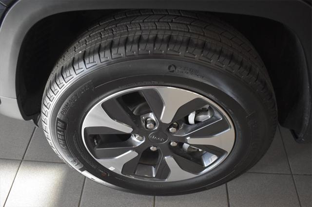 new 2024 Jeep Grand Cherokee car, priced at $48,495