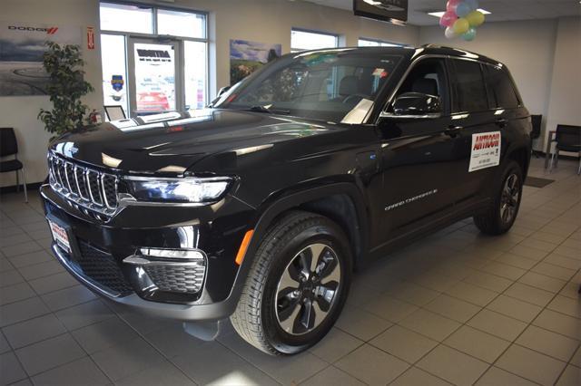 new 2024 Jeep Grand Cherokee car, priced at $48,495