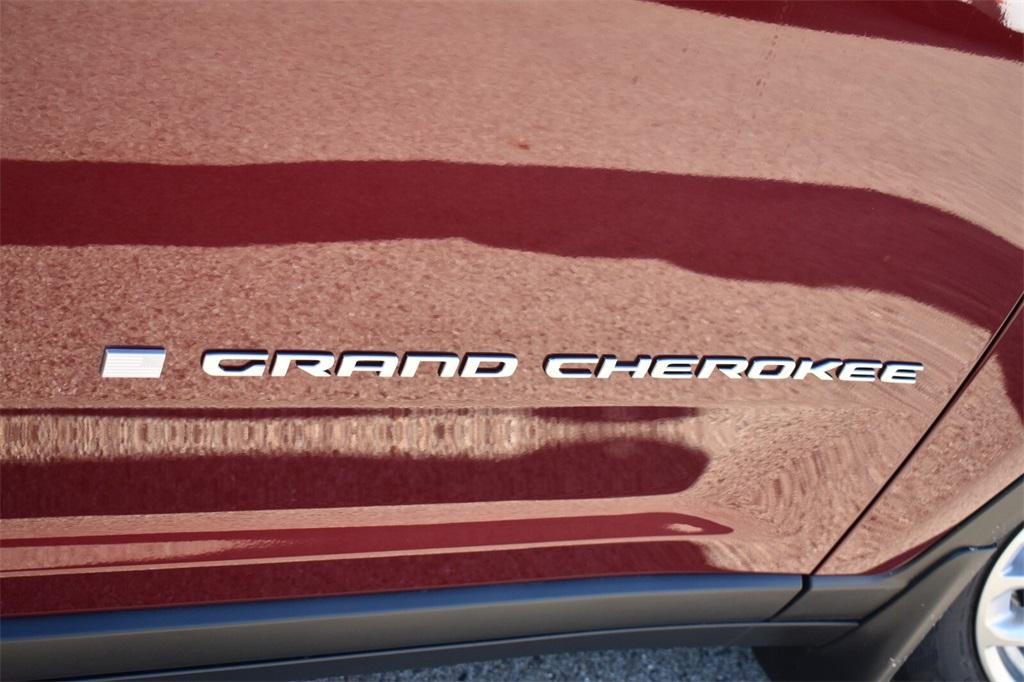 new 2025 Jeep Grand Cherokee car, priced at $39,134