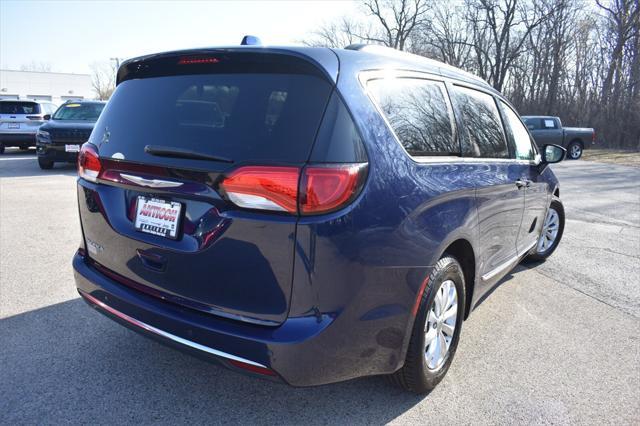 used 2017 Chrysler Pacifica car, priced at $10,995