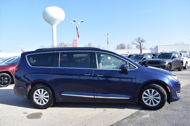 used 2017 Chrysler Pacifica car, priced at $10,995