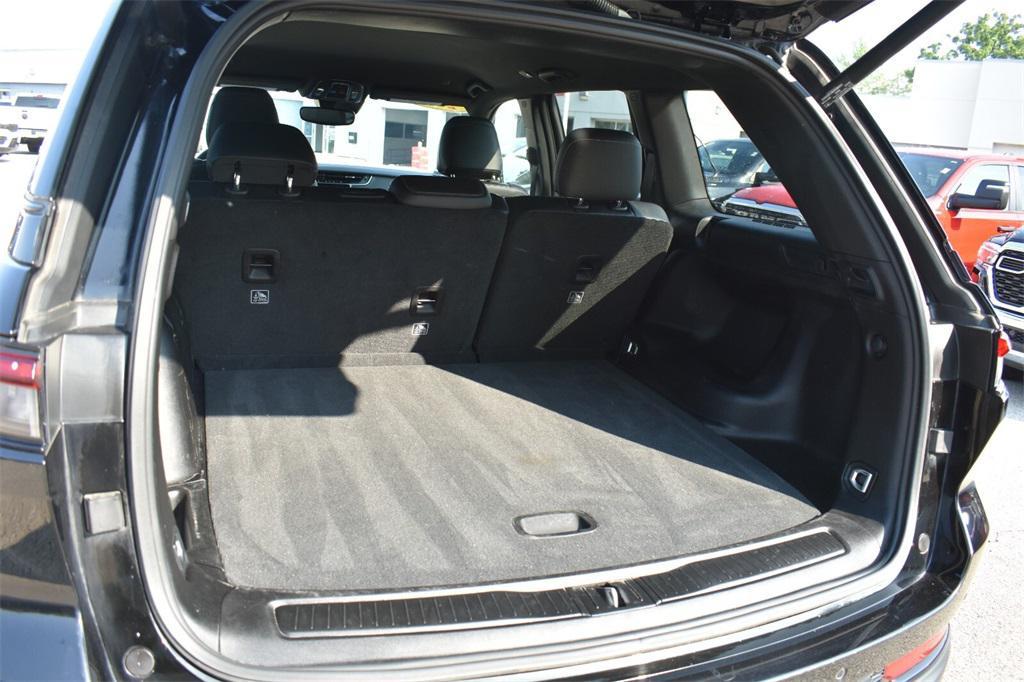 used 2023 Jeep Grand Cherokee car, priced at $30,877