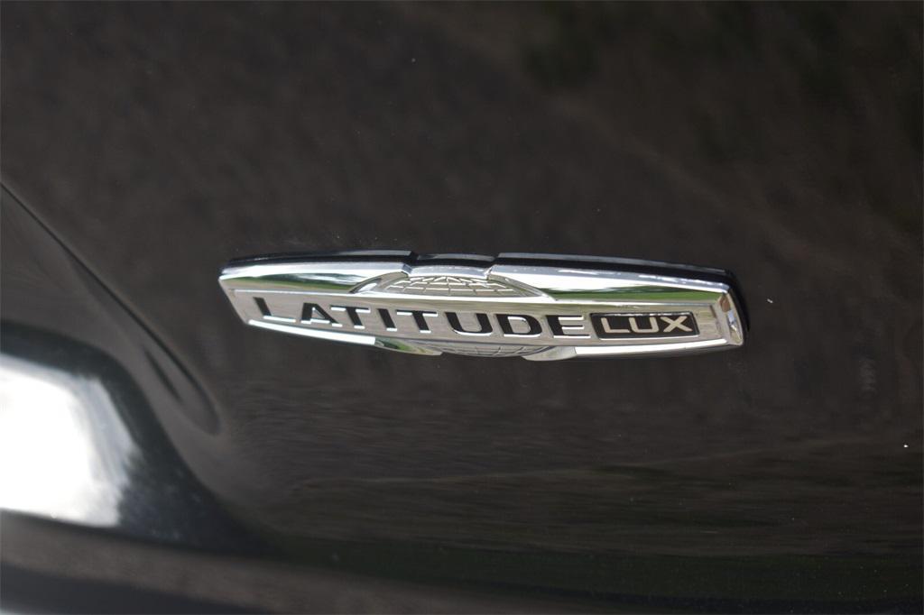 used 2021 Jeep Cherokee car, priced at $24,277