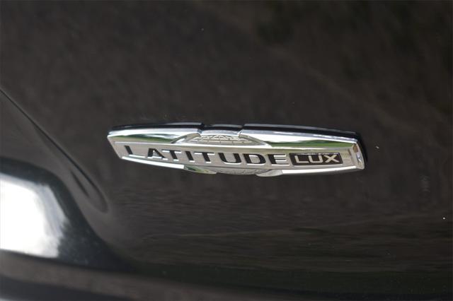 used 2021 Jeep Cherokee car, priced at $24,277