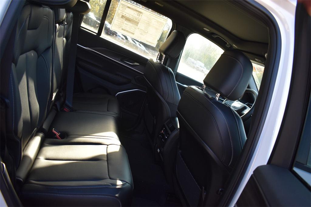 new 2025 Jeep Grand Cherokee car, priced at $49,488