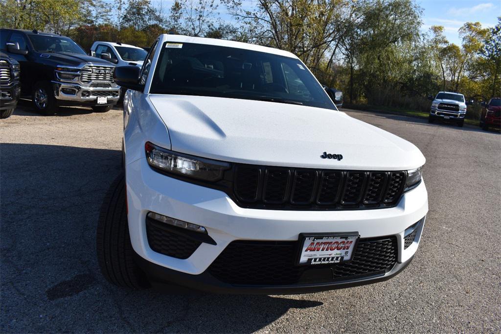 new 2025 Jeep Grand Cherokee car, priced at $49,488